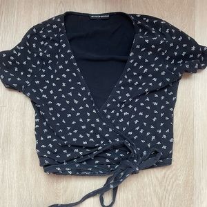 brandy melville wrap shirt